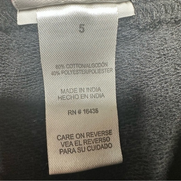 Marvel Spider-Man Shorts Black & Red Size 5 - Picture 6 of 16